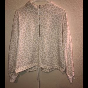 Leopard print synch pullover.